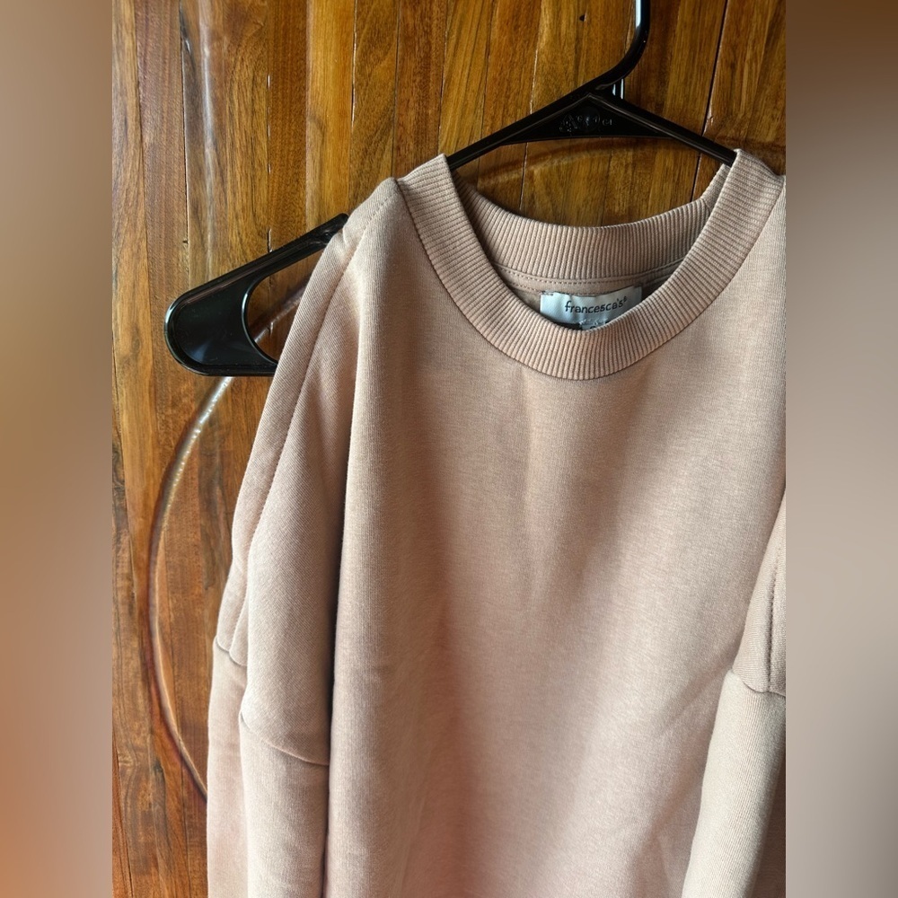 Francesca's Collections Tan Pullover Slit Sleeve Feature - Picture 5 of 10